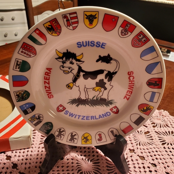 Vintage Switzerland Collector Plate - Creation Melpa Bulle Cow  SOUVENIR IN BOX - Picture 3 of 7